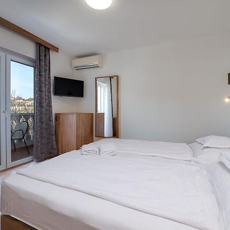 Bed&Breakfast Došen III Baška Exterior foto